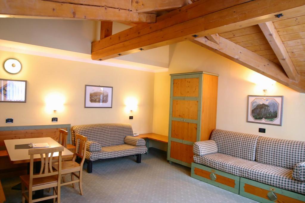 Nevesole Folgarida Resort Aparthotel Nội địa bức ảnh