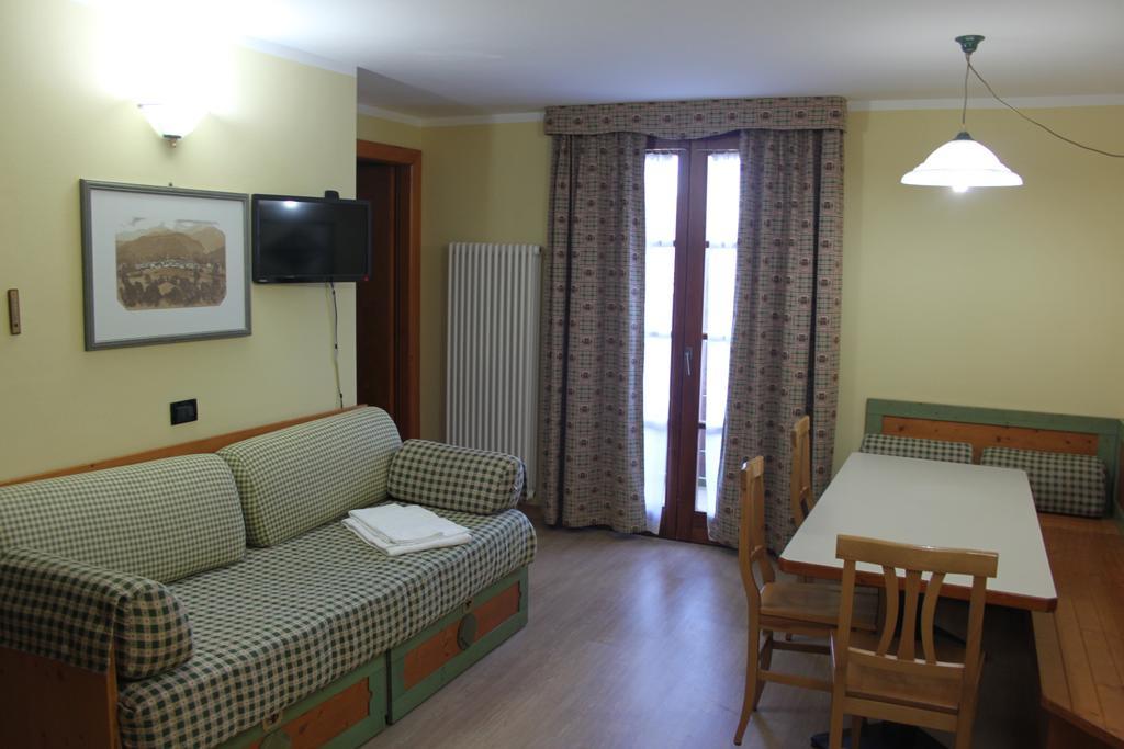 Nevesole Folgarida Resort Aparthotel Ngoại thất bức ảnh