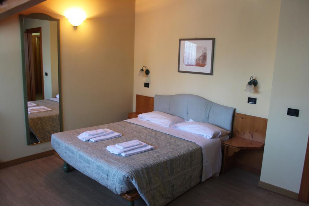 Nevesole Folgarida Resort Aparthotel Ngoại thất bức ảnh