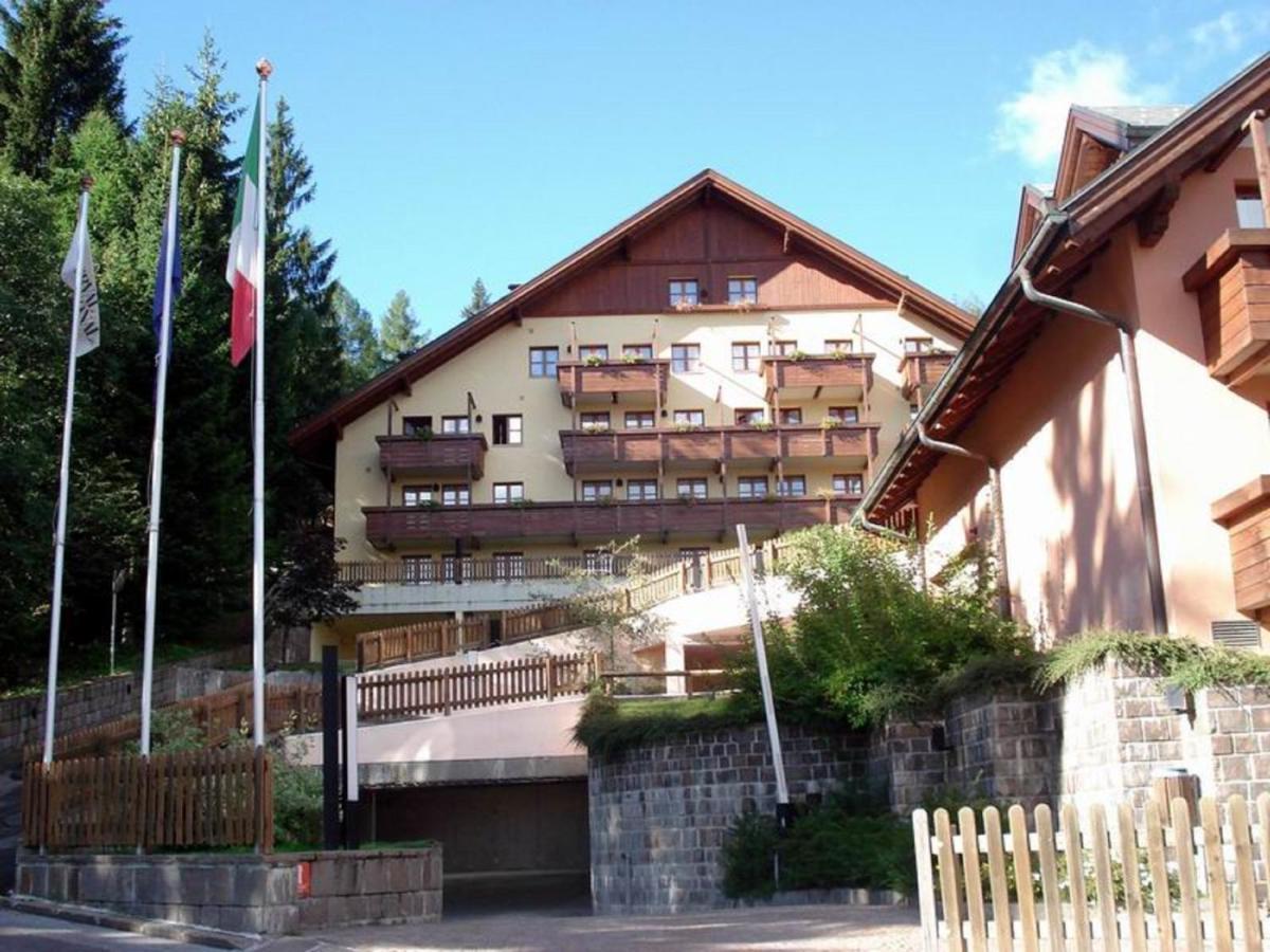 Nevesole Folgarida Resort Aparthotel Ngoại thất bức ảnh